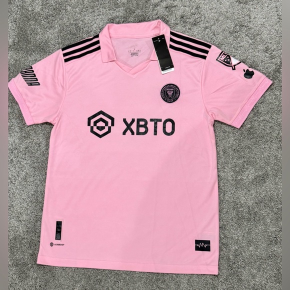 NWT-adidas Inter Miami CF “The Heart Beat Kit